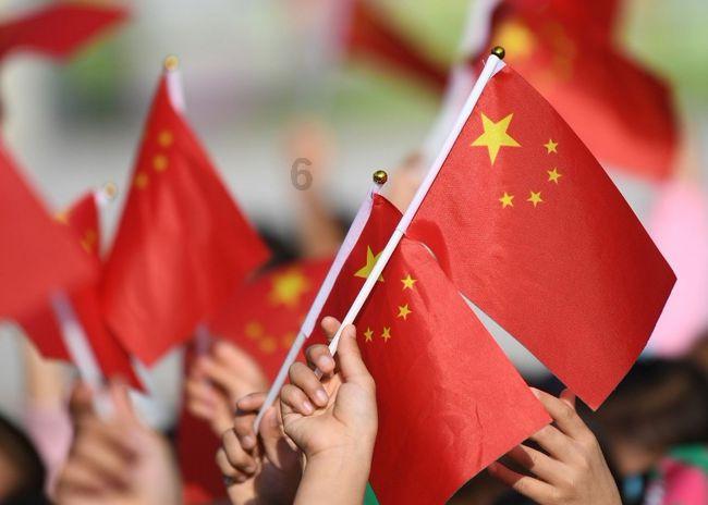韩乔生谈戴伟浚被踹:是能改变比赛局势的红牌,这么被黑真憋屈